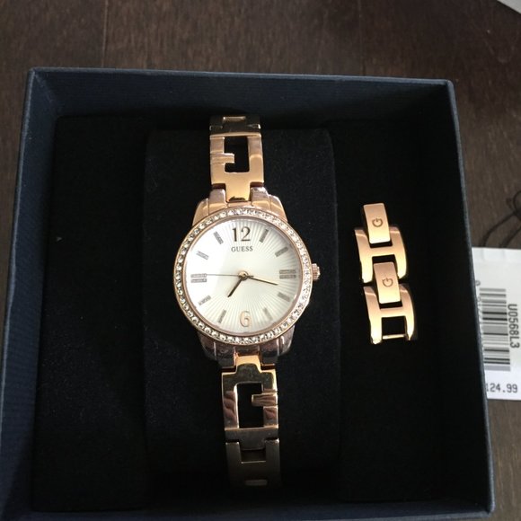 Rose gold tone GUESS watch - Picture 4 of 8